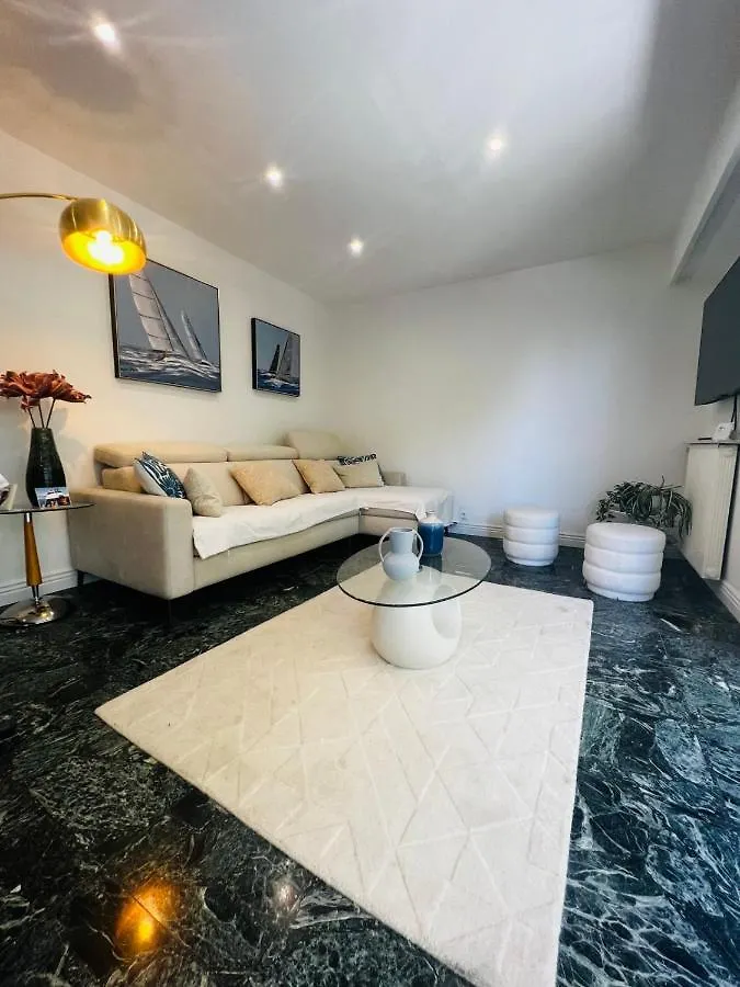Brand New 2 Bdr Apartment In Antibes With Ac And Sea View Francja
